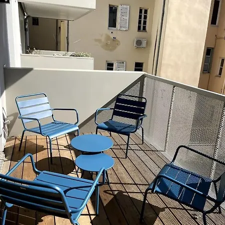 Secret Garden Calme Et Terrasse En Hyper-centre Апартаменты *