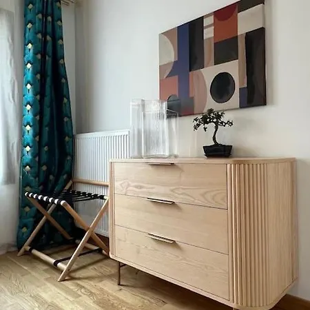 Апартаменты Secret Garden Calme Et Terrasse En Hyper-centre