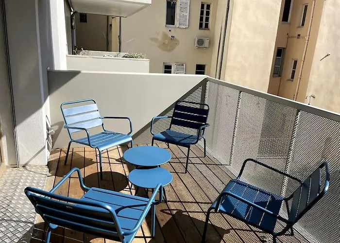 Secret Garden Calme Et Terrasse En Hyper-centre Apartman *